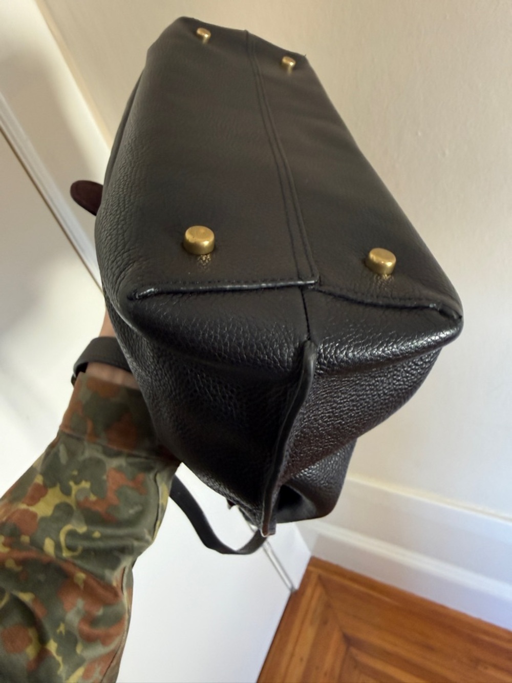 Coach Tabby Hobo Black Leather Shoulder Bag with Gold Hardware - Picture 4 of 7